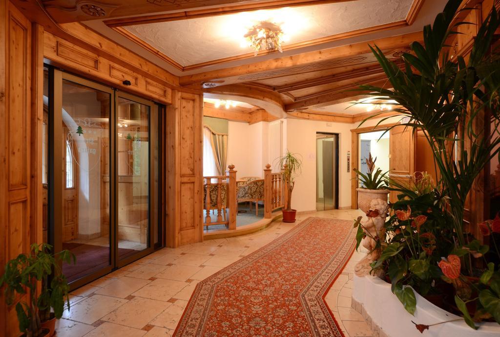 Residence Pez Gajard San Martino Di Castrozza Buitenkant foto