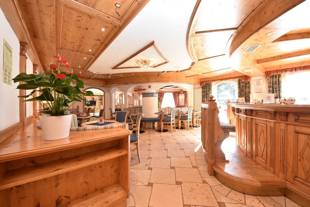 Residence Pez Gajard San Martino Di Castrozza Buitenkant foto