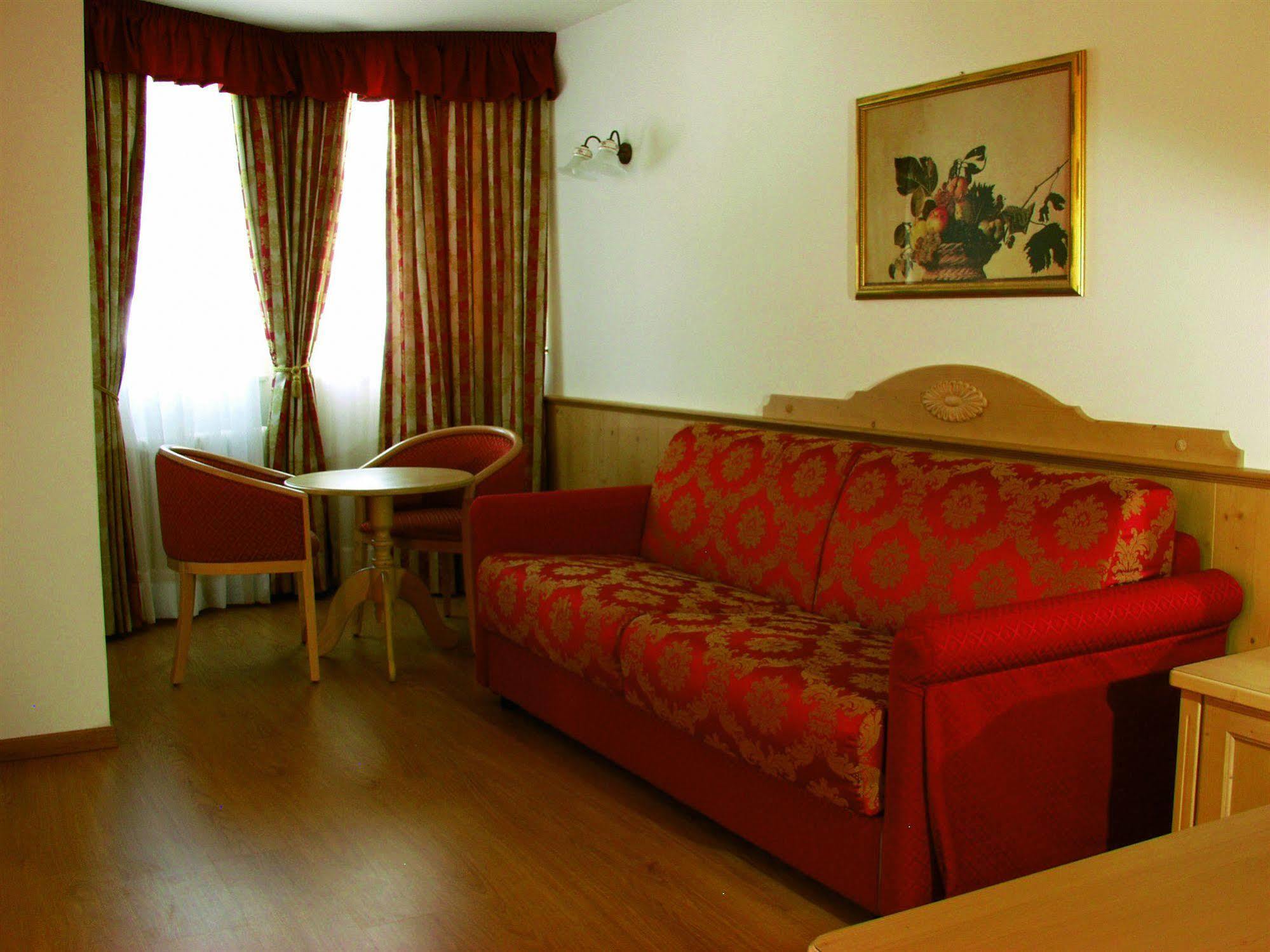 Residence Pez Gajard San Martino Di Castrozza Buitenkant foto