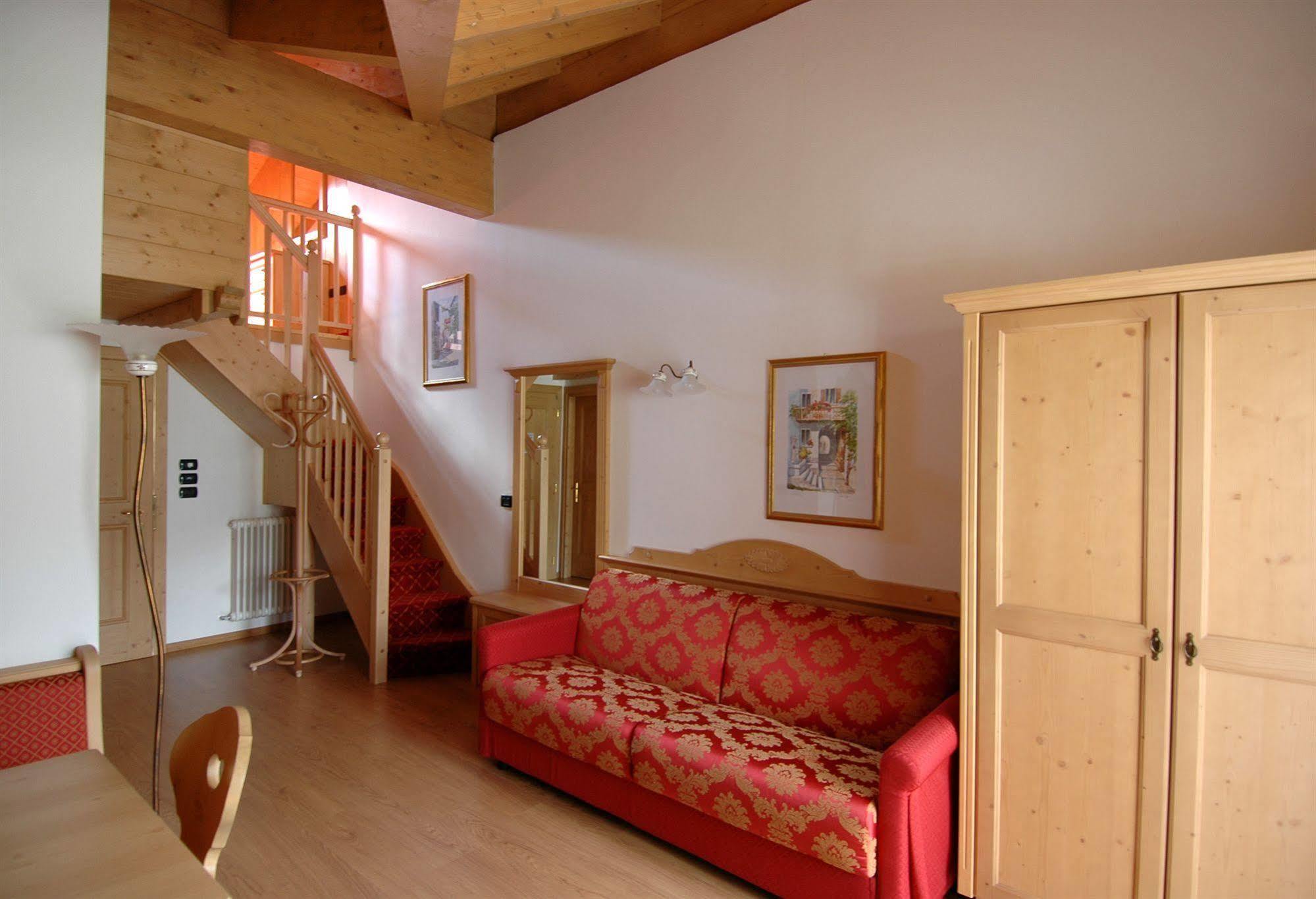 Residence Pez Gajard San Martino Di Castrozza Buitenkant foto