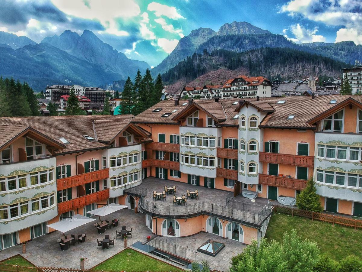 Residence Pez Gajard San Martino Di Castrozza Buitenkant foto